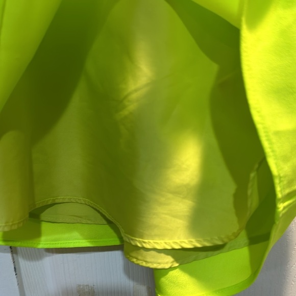J Crew Neon Yellow Scalloped Satin Tank Top 6 - Picture 6 of 6